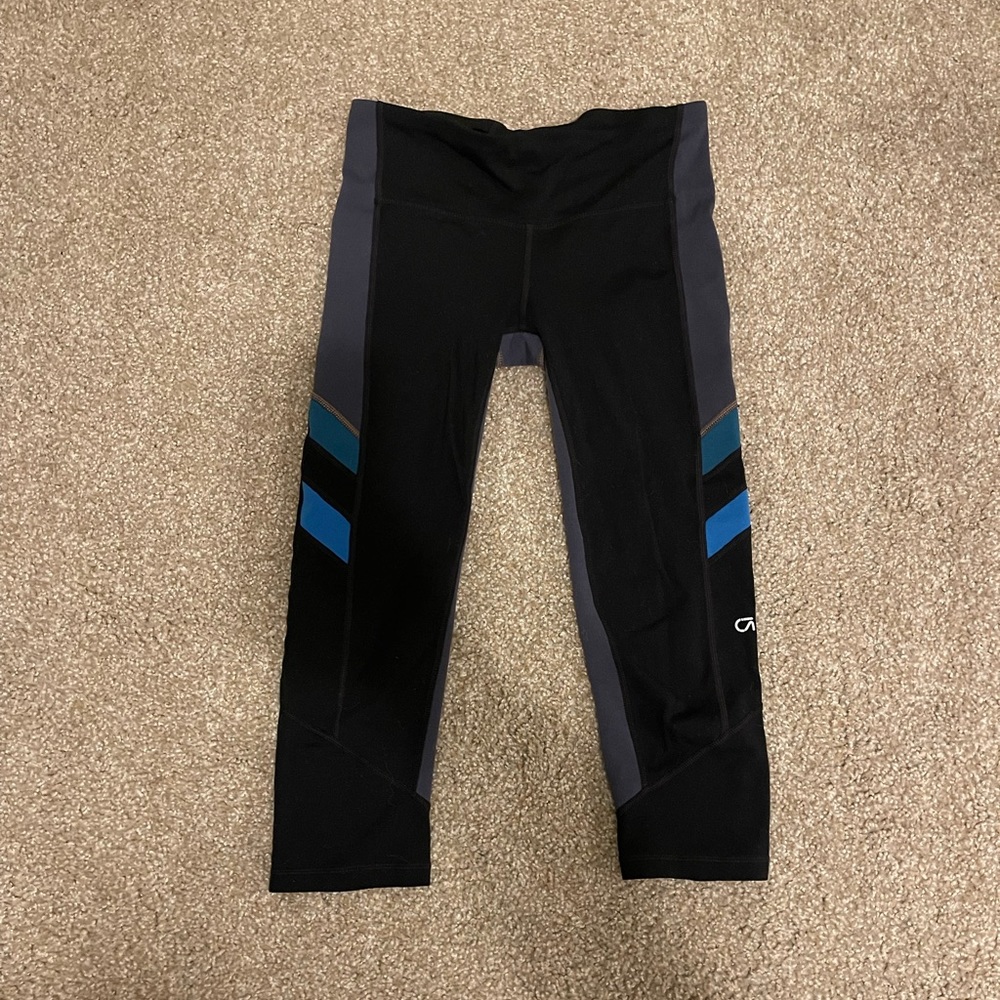 Gap fit cropped leggings
